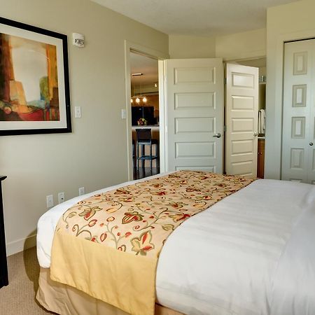 Clearwater Residence Hotel Timberlea Fort Mcmurray Bilik gambar
